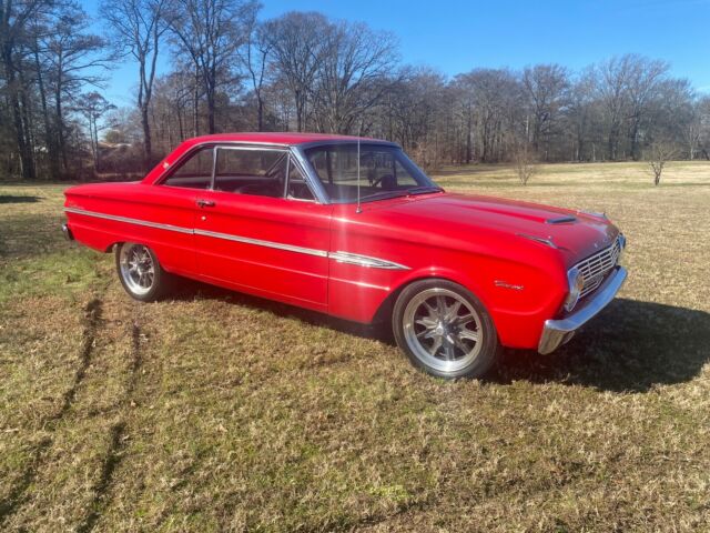 1963 Ford Falcon (Red/White)