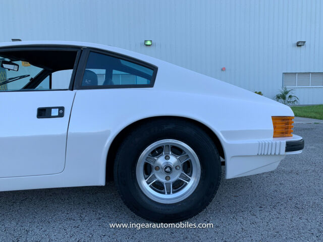 1979 PUMA GT (White/Black)