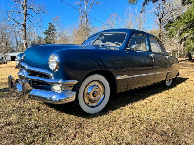 1950 Ford Custom (Blue/White Clarion/ Corinthian)