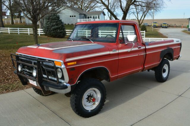 1977 Ford Highboy Explorer (Red/Red)