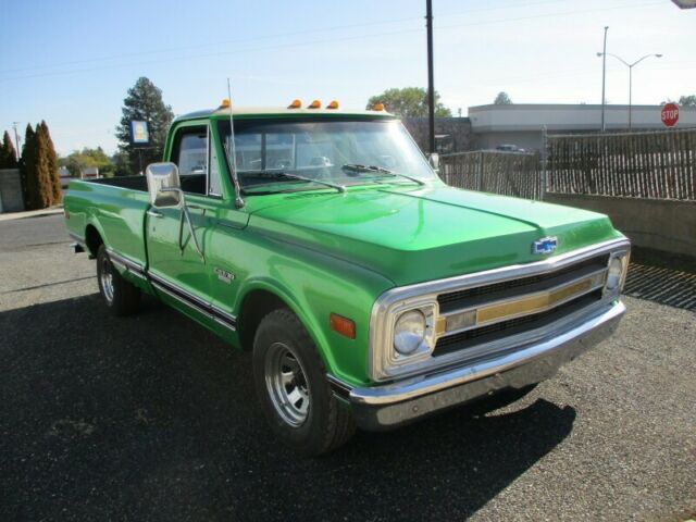 1970 Chevrolet C-10 (Custom Green/Green)