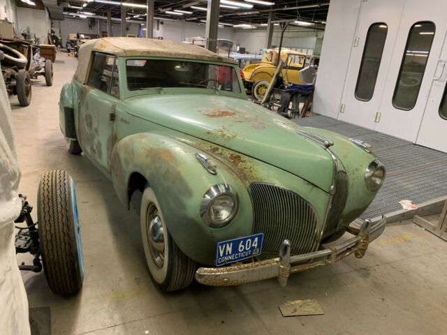 1941 Lincoln Continental (Green/Brown)