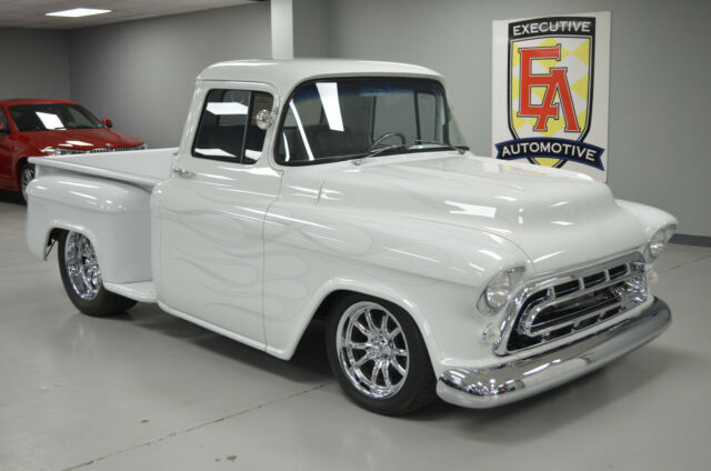 1957 Chevrolet 3100 Truck (White/Gray)