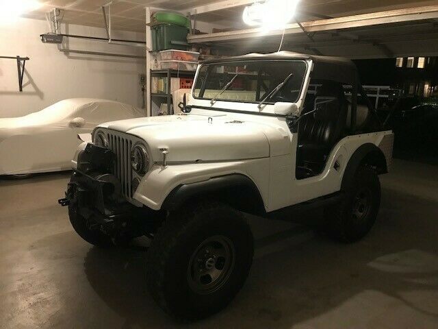 1963 Willys Custom 300 (White/Black)