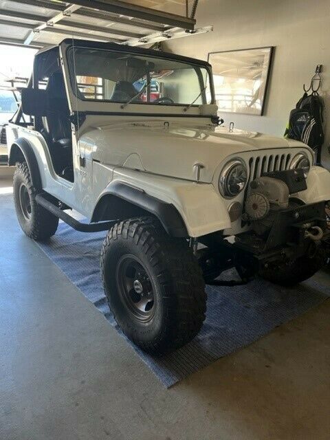 1963 Willys Custom 300 (White/Black)