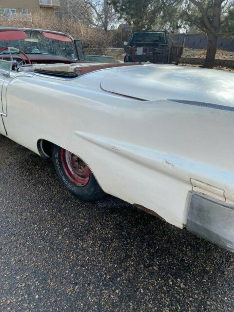 1955 Cadillac Eldorado (White/Red)
