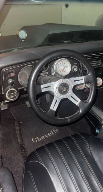 1969 Chevrolet Chevelle (Red/Black)