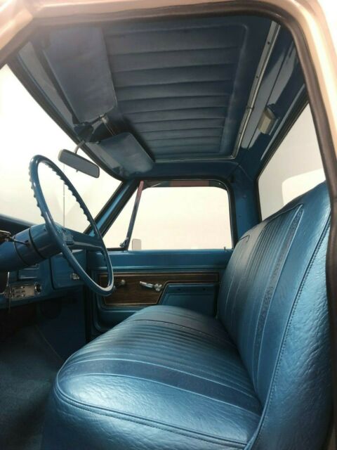 1971 Chevrolet C-10 (Black/Blue)