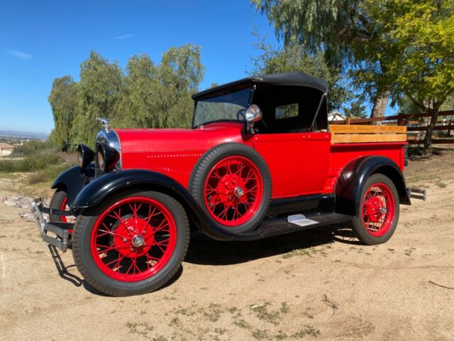 1928 Ford Model A (Red/Black)