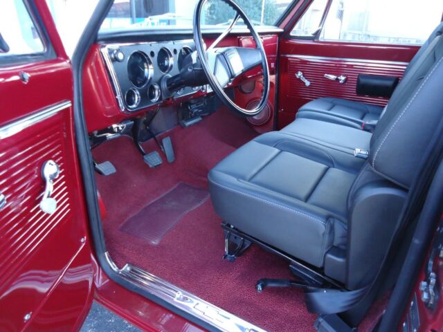 1969 Chevrolet C20 Pickup (Burgundy/Red)