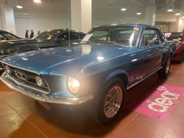 1967 Ford Mustang (Blue/Blue)