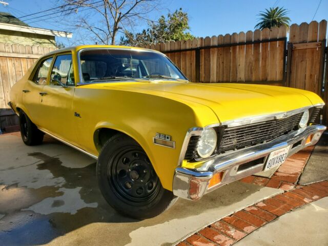 1972 Chevrolet Nova (Yellow/Blue)