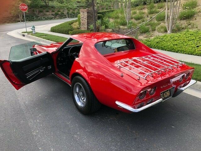 1969 Chevrolet Corvette (Red/Black)