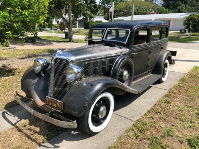 1933 Chrysler Series Six CO (Brown/Tan)