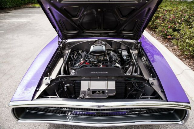 1970 Dodge Charger (Purple/Black)