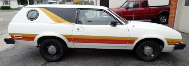 1979 Ford Pinto (Red/Black)
