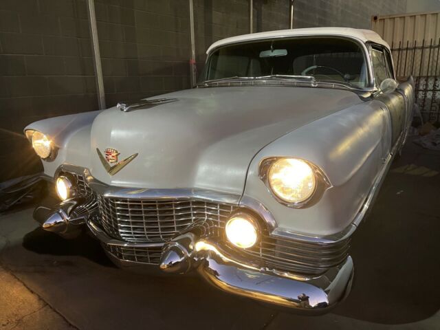 1954 Cadillac Series 62 (Grey/turquoise)