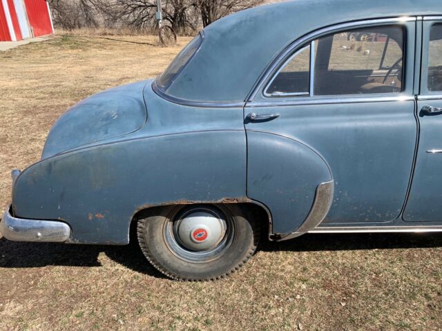 1949 Chevrolet Sedan (Blue/Black)