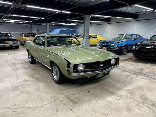 1969 Chevrolet Camaro (Green/Green)