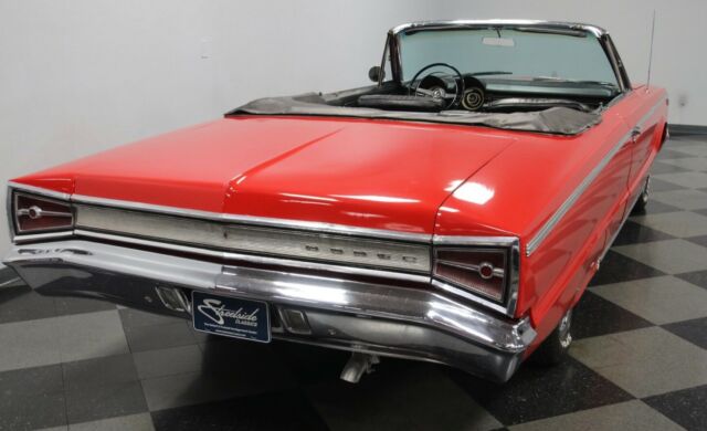 1965 Dodge 880 (Red/Gray)