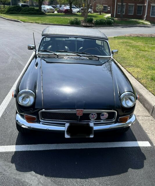 1974 MG MGB (Red/Red)