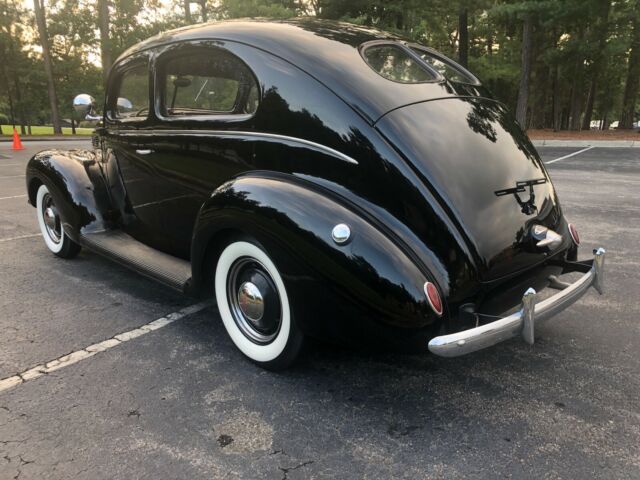 1938 Ford 81A (Black/Blue)