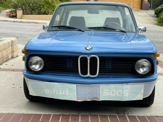 1976 BMW 2002 (Blue/Black)