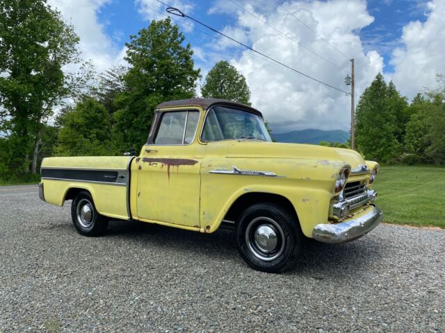 1958 Chevrolet Cameo Carrier (Yellow/Tan)