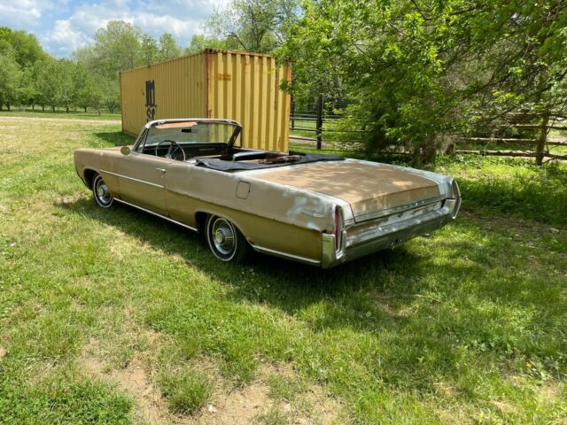 1964 Pontiac Catalina (Gold/Tan)