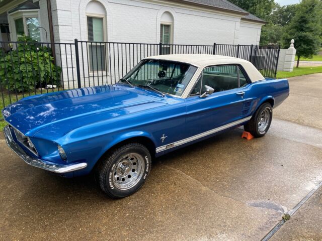 1967 Ford Mustang (Blue/Black)
