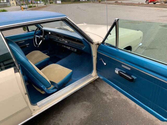 1968 Dodge Dart (Green/Maroon)