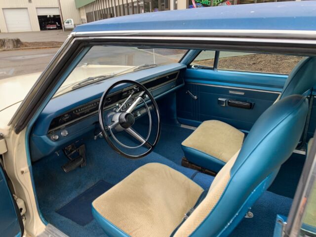 1968 Dodge Dart (Green/Maroon)