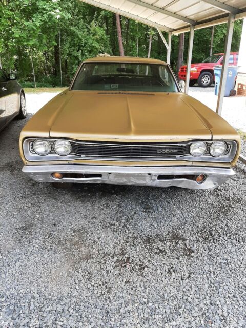 1969 Dodge Coronet 440 (Brown/Red)