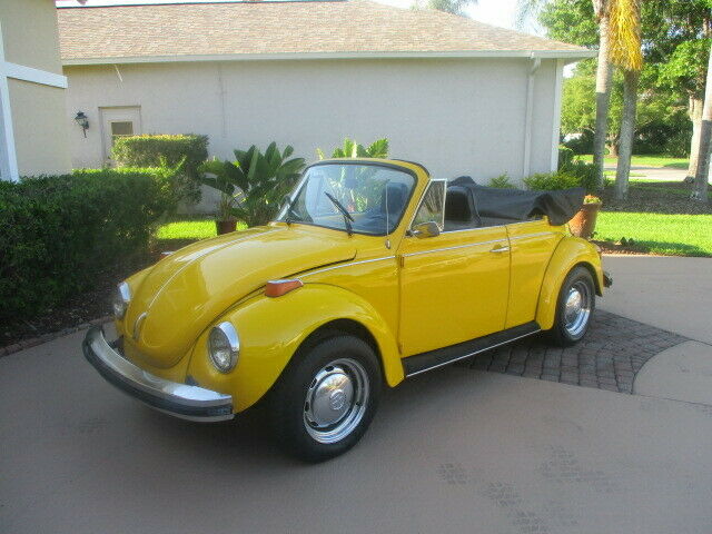 1975 Volkswagen Beetle - Classic (Yellow/Black)