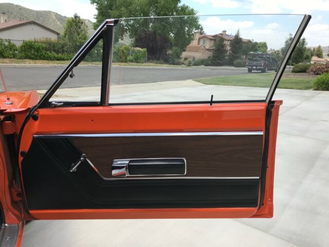 1969 Plymouth GTX (Orange/Black)