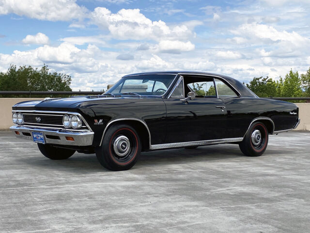 1966 Chevrolet Chevelle (Tuxedo Black/Black)