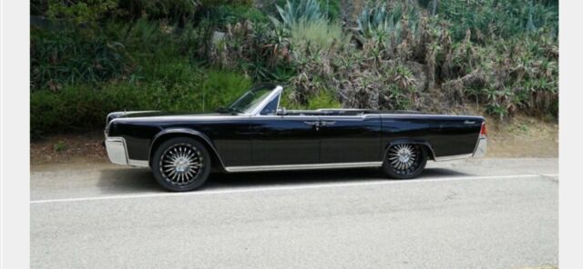 1964 Lincoln continental (Black/Black)