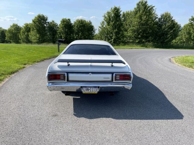 1974 Plymouth Duster (White/Black)