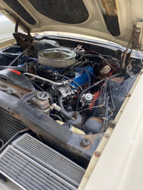 1969 Ford Thunderbird (Sahara Mist/Tan)