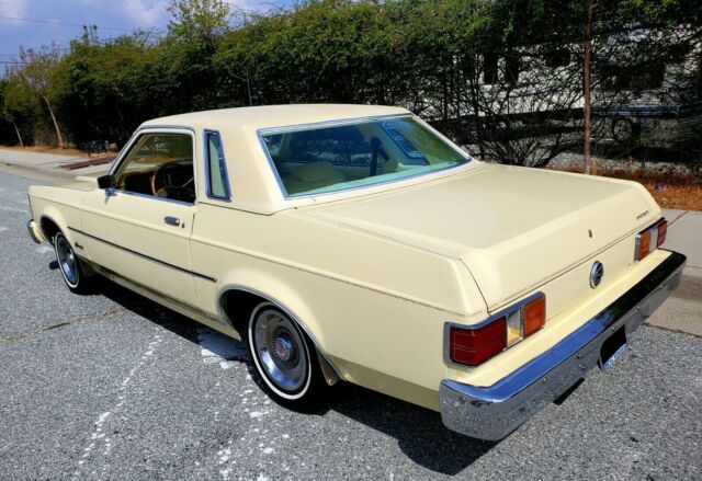1977 Ford Granada (Sahara Mist/Saddle)