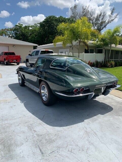 1967 Chevrolet Corvette (Green/Black)