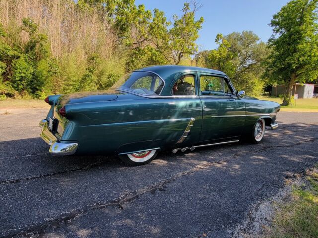 1952 Ford Customline (Green/Black)