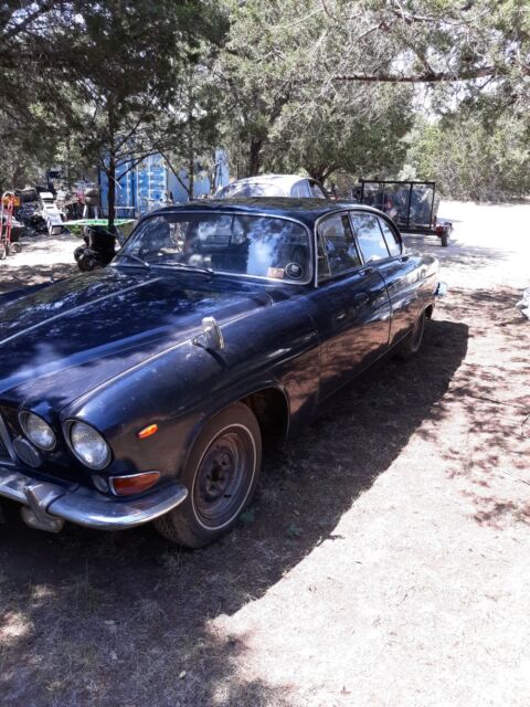 1965 Jaguar Mark X (Blue/Gray)