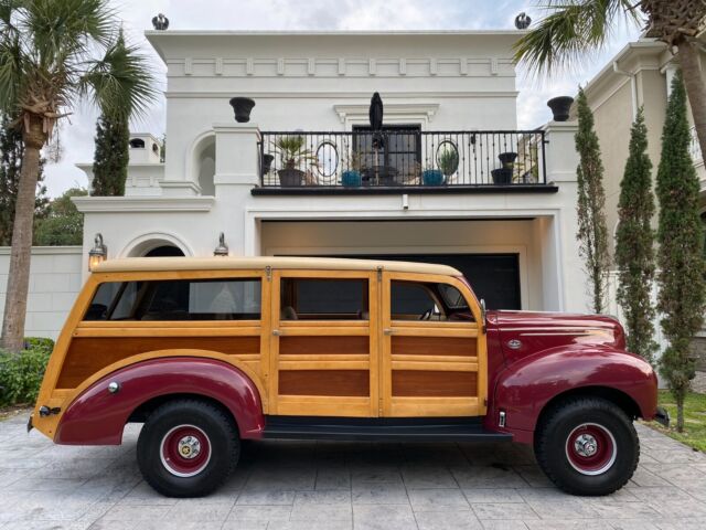 1939 Ford Super Deluxe (Burgundy/Tan)