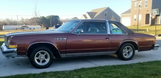 1979 Buick LeSabre (Red/Blue)