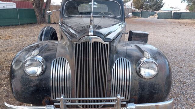 1941 Packard 120 (Black/beige)