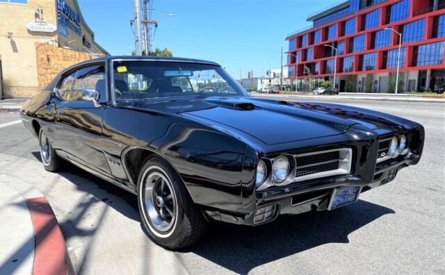 1969 Pontiac GTO (Gray/Black)