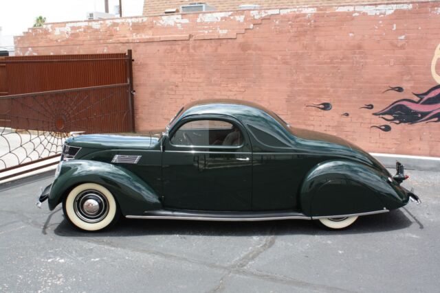 1937 Lincoln MKZ/Zephyr (Green/Tan)