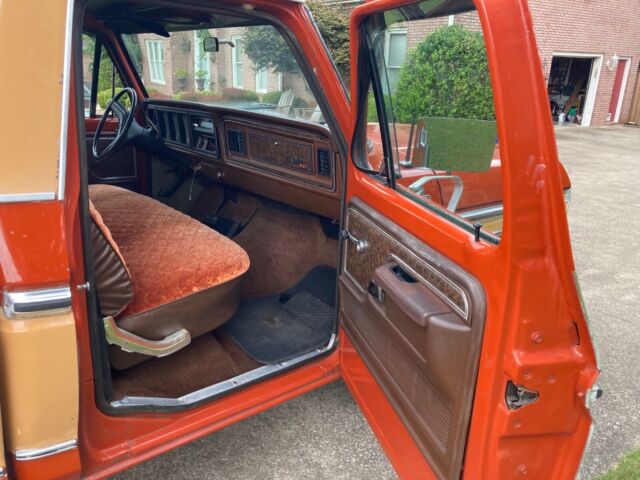 1978 Ford F100 (Orange/Tan)