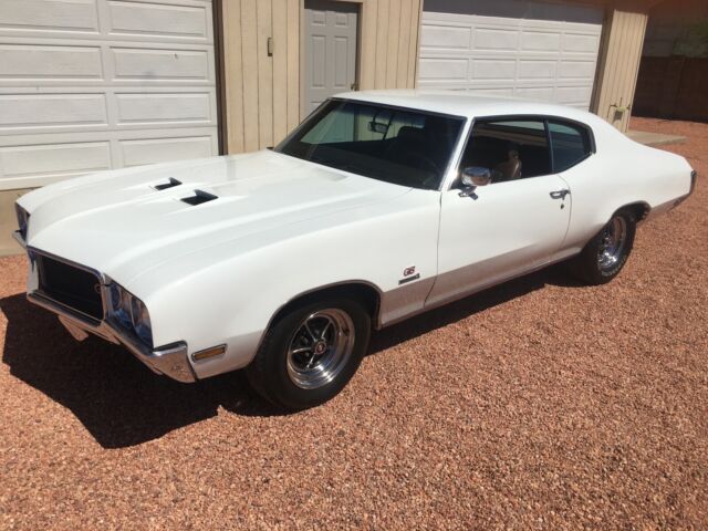 1970 Buick GS 455 (White/Blue)